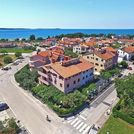 Fuer 2 Personen Ca 34 Qm In Fazana, Istrien Istrische Riviera * Fazana