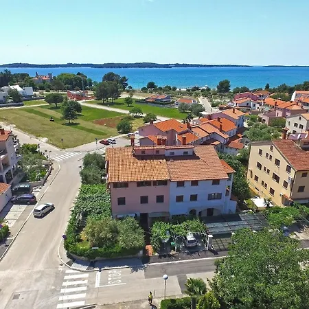 Fuer 2 Personen Ca 34 Qm In Fazana, Istrien Istrische Riviera * Fazana